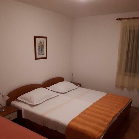 Pavlinovic Jure Apartment Макарска Екстериор снимка